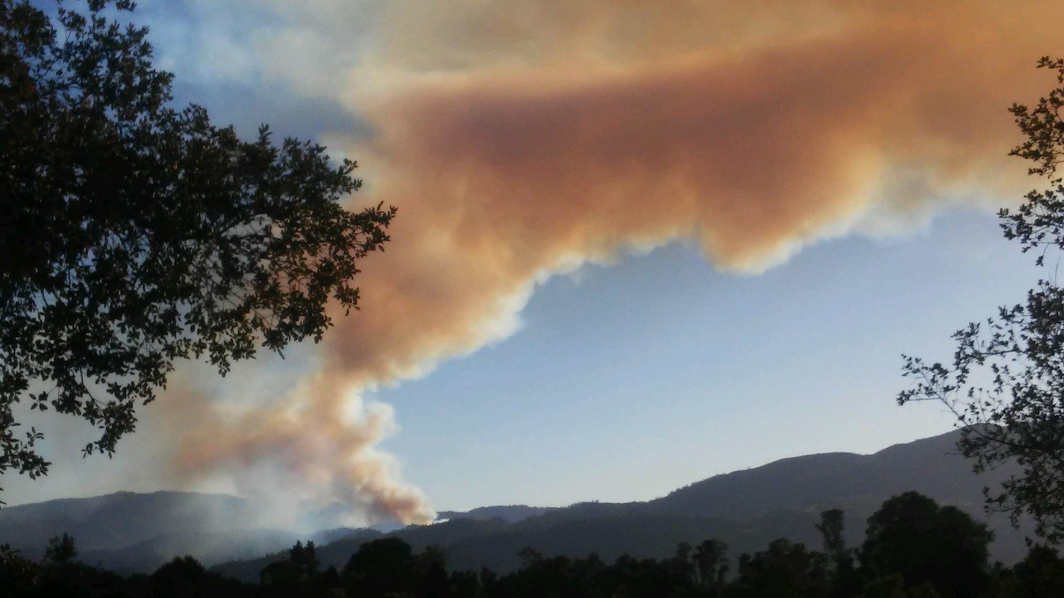 http://cdn.abclocal.go.com/content/kgo/images/cms/napa fire 2.jpg